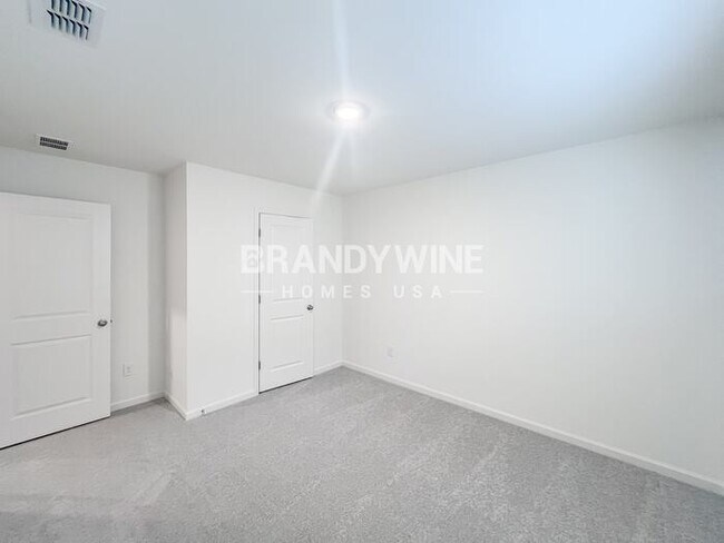 Building Photo - 63 Rowlett Pl