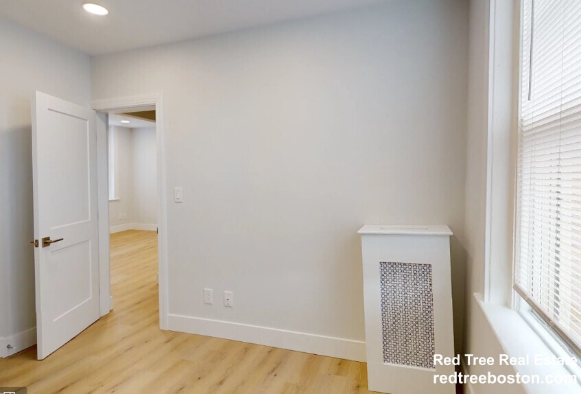 Building Photo - 9 Myrtle St