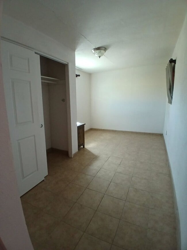 Building Photo - 445 Rosemont St