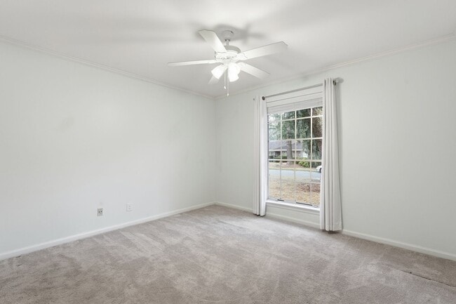 Building Photo - Ranch Home in Wilmington Park For Lease