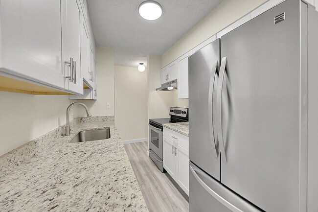 Building Photo - $1,650, 2-bed, 1 bath, located in Centennial