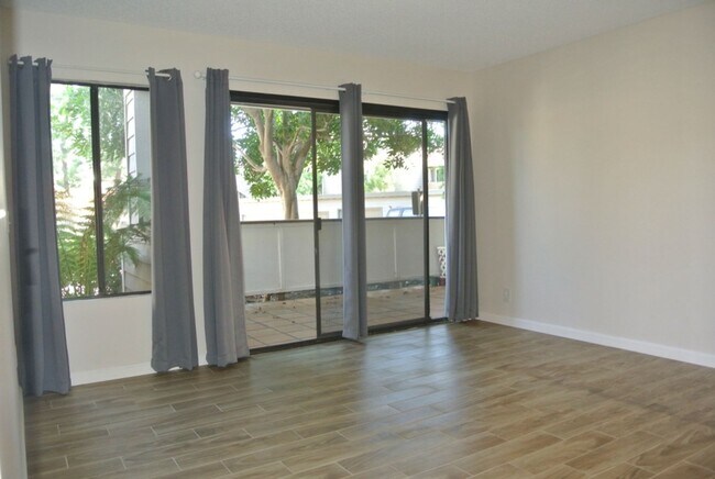 Building Photo - 1Bed/1Bath Downstairs Condo in the Shadowridge Aspens Community!~ Shadowridge