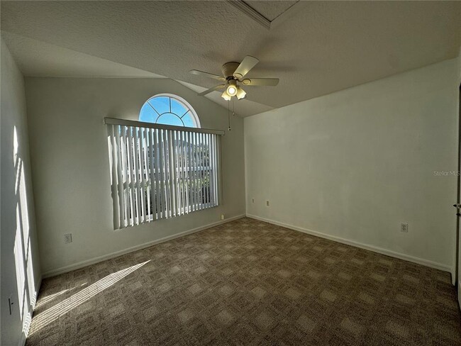 Building Photo - 1043 Vanderbilt Dr