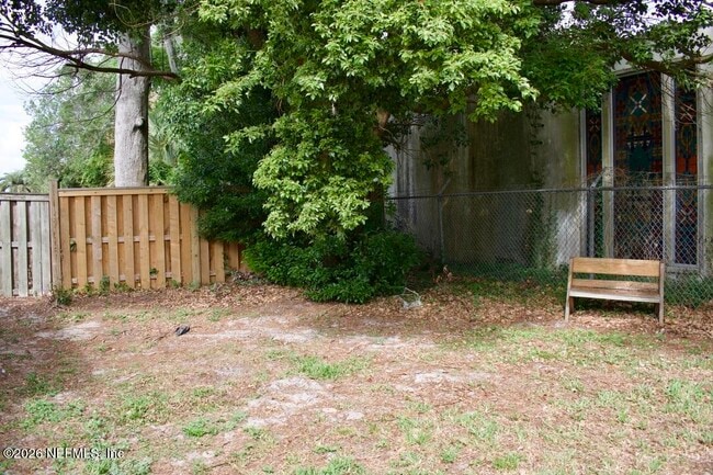 Building Photo - 1561 Arcadia Dr