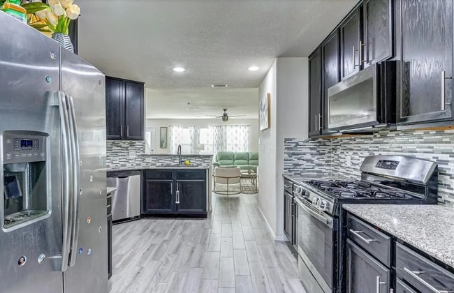 Building Photo - 21126 Fox Hillside Way