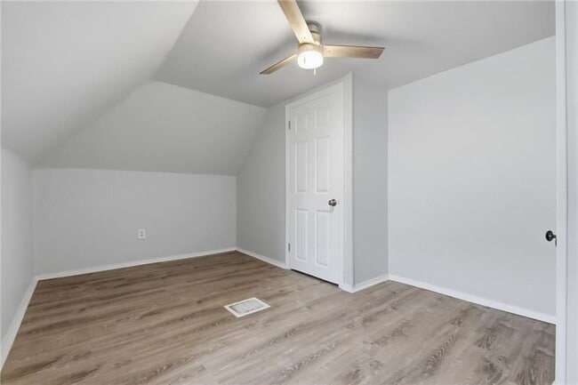 Building Photo - 228 Sylvan Walk