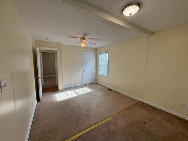 Building Photo - 2755 Hwy 123 N