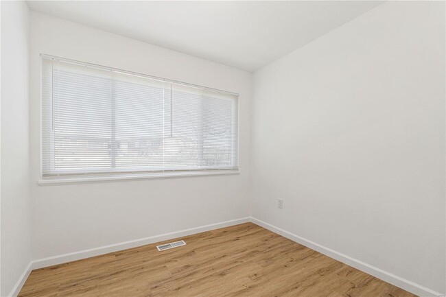 Building Photo - 2705 Belair Terrace