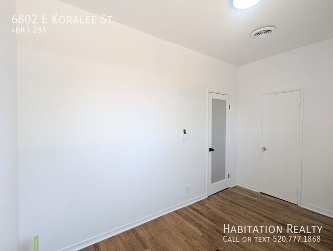 Building Photo - 6802 E Koralee St