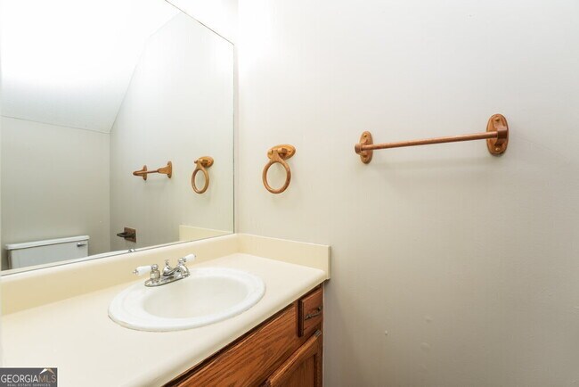 Building Photo - 1418 Stonegate Ct