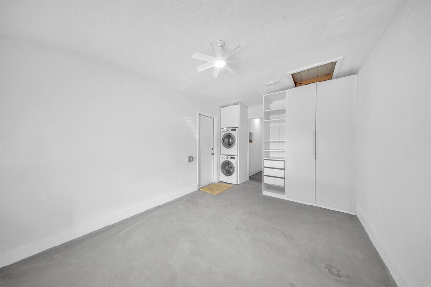 Building Photo - 1721 N 16th Ct