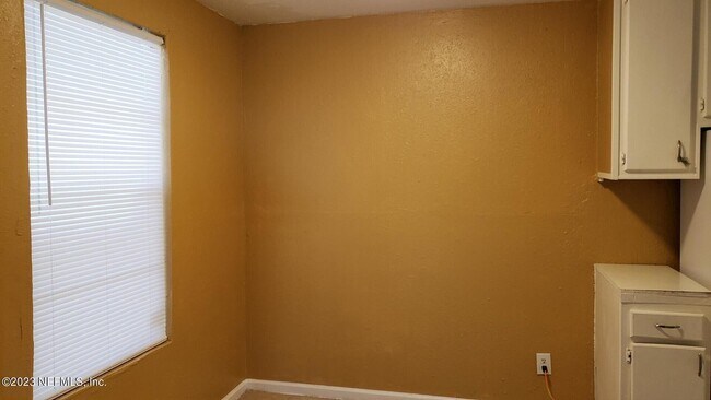 Building Photo - 918 Cornwallis Dr
