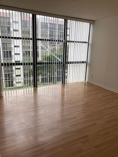 Building Photo - 17021 N Bay Rd