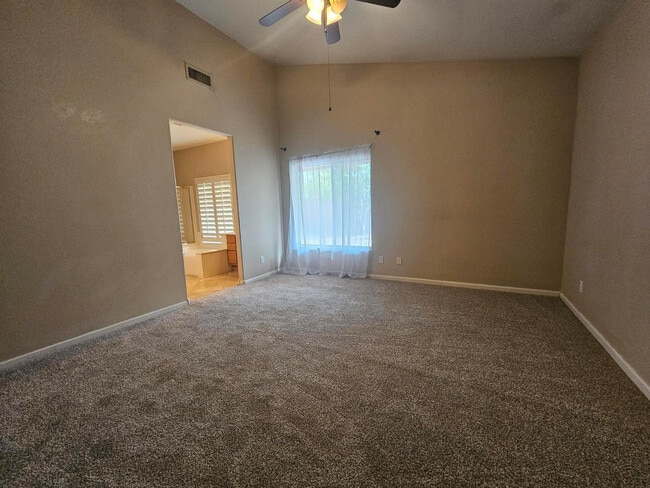 Building Photo - 1867 E Brentrup Dr