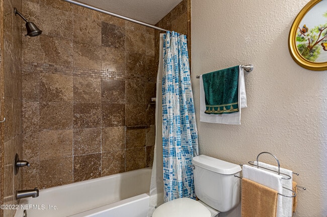 Building Photo - 1717 COUNTY ROAD 220