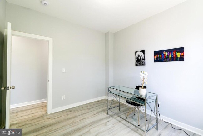 Building Photo - 3603 Oakmont Ave