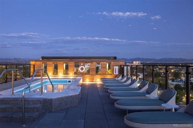 Building Photo - 1521 Hooker St