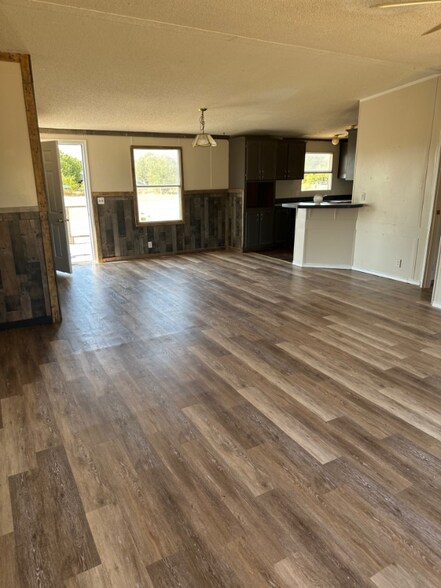 Building Photo - 311 Crescent Meadows Ln