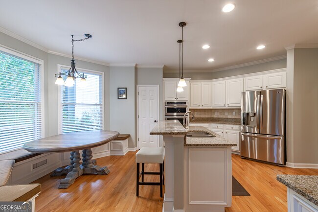 Building Photo - 651 Briarleigh Way