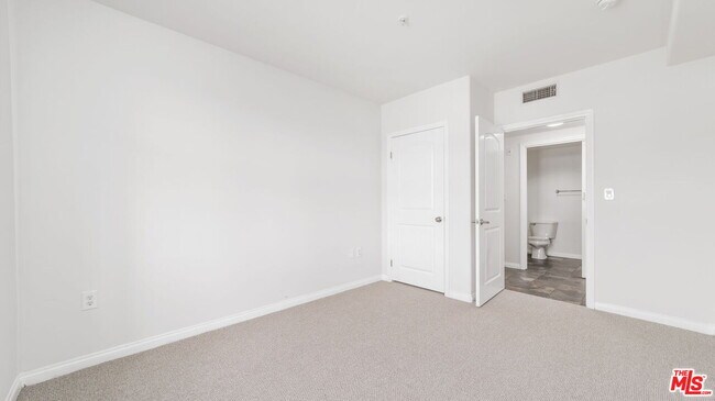 Building Photo - 3740 Santa Rosalia Dr