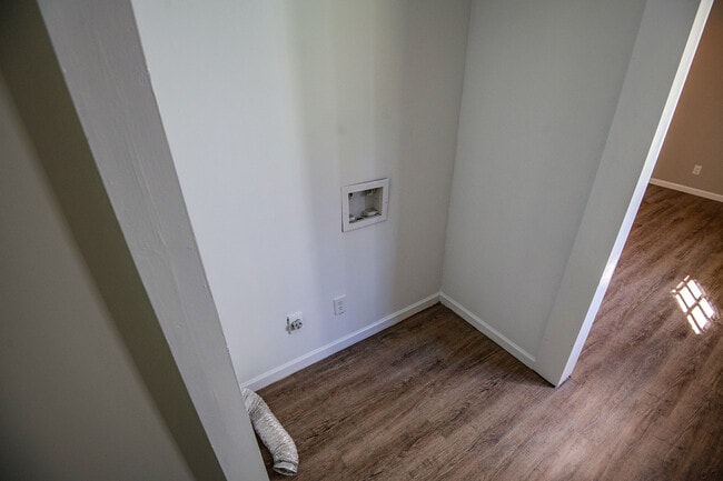 Building Photo - 119 Remington Wy