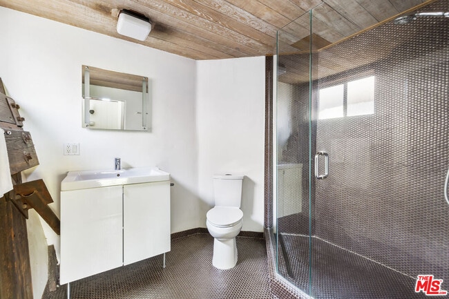 Building Photo - 7149 Woodrow Wilson Dr