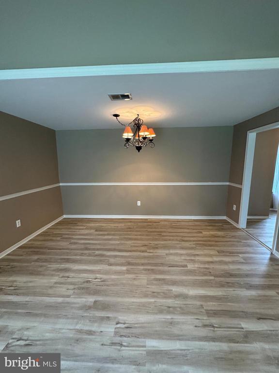 Building Photo - 906 Mews Dr