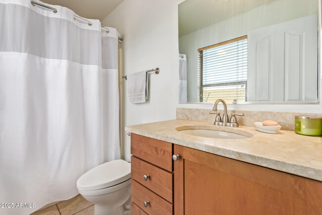 Building Photo - 9435 W Terri Lee Dr