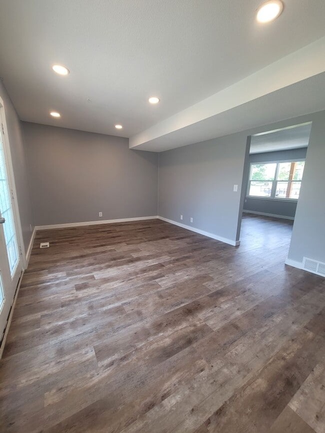 Building Photo - 6607 N 65th St