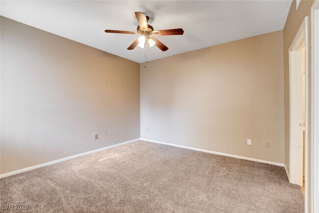 Building Photo - 6955 N Durango Dr