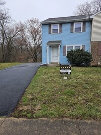 Building Photo - 450 Garland Cir