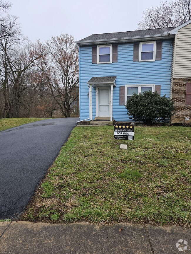 Building Photo - 450 Garland Cir