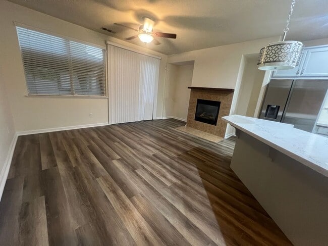Building Photo - 1623 Bermuda Ln