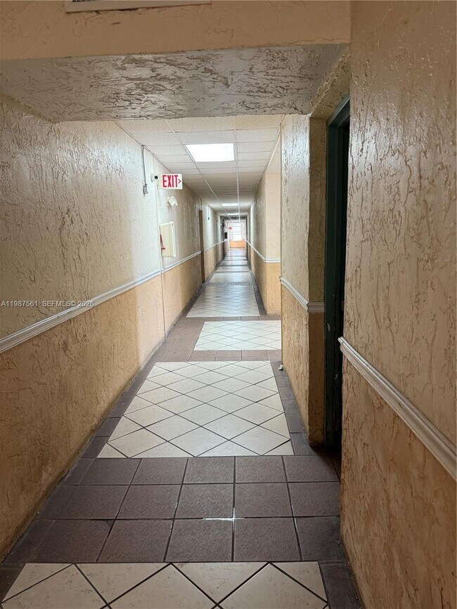 Building Photo - 5755 W 20th Ave