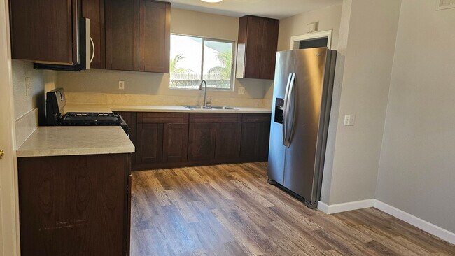 Building Photo - 3 bedroom 2 bath House in Escondido