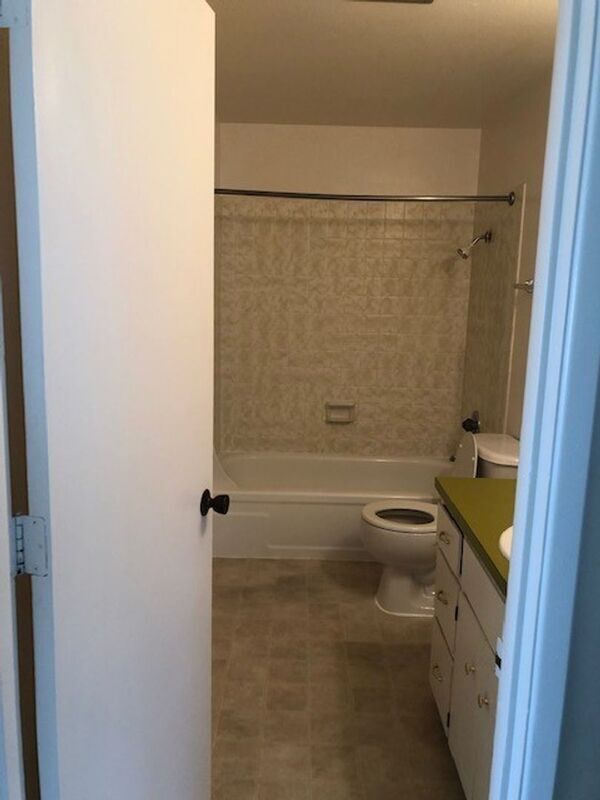 Building Photo - 1287 Kenray Loop