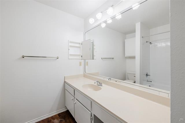 Building Photo - 10401 N Lamar Blvd