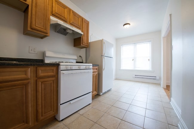 Kitchen - 7903 S Luella