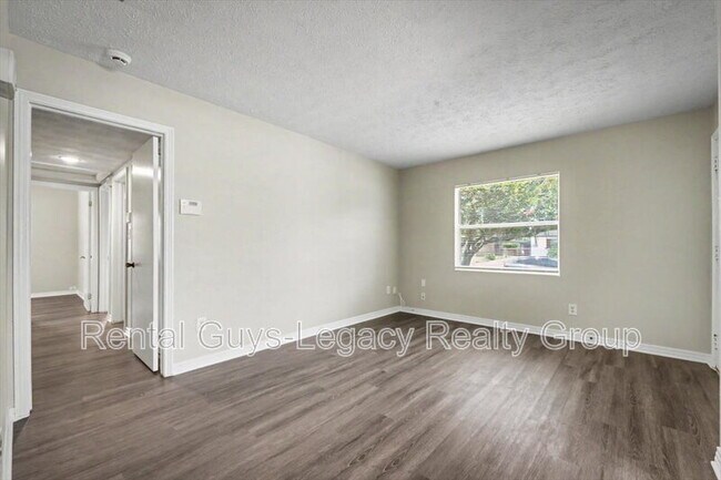 Building Photo - 10545 Citrus Ln