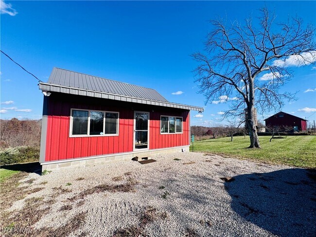 Primary Photo - 3420 Point Lookout Rd