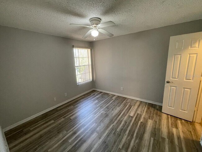 Building Photo - 420 Forestway Cir