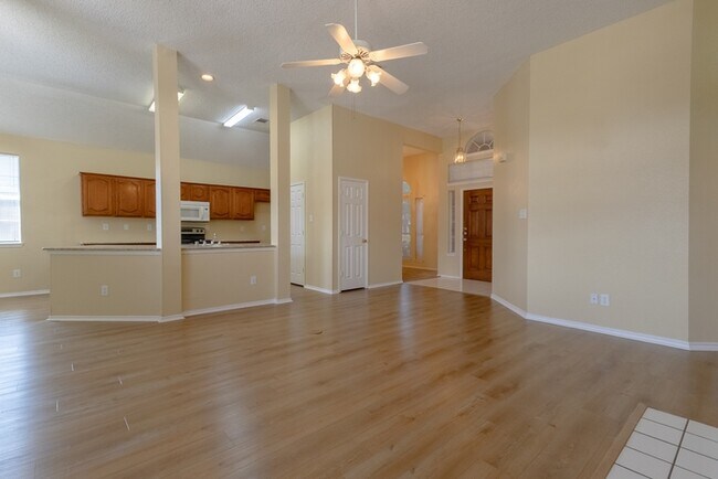 Building Photo - 7414 Westhaven Dr