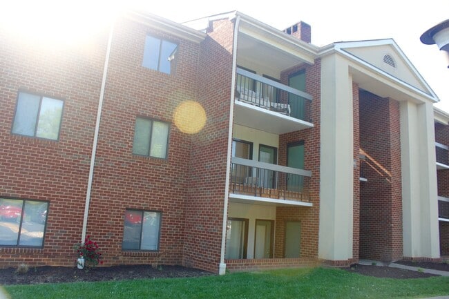 Building Photo - 1026-11 Blue Ridge Dr