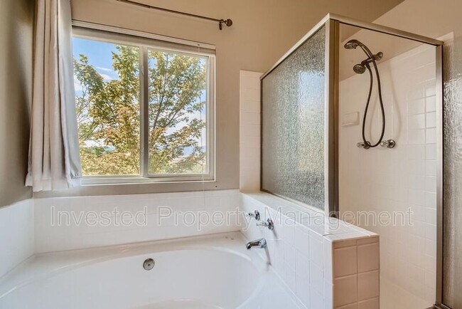 Building Photo - 3764 Seramonte Dr