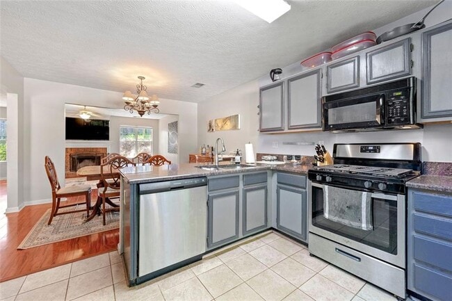 Building Photo - 4295 Cabretta Dr