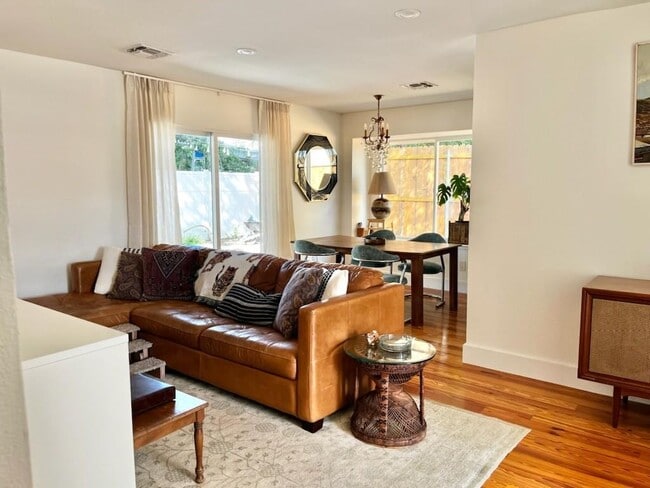 Building Photo - 4504 W Village Ct