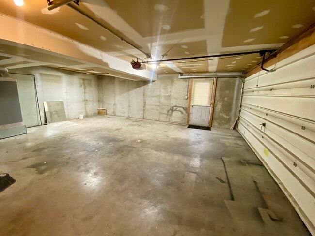 Building Photo - 4158 Jasmine Pl