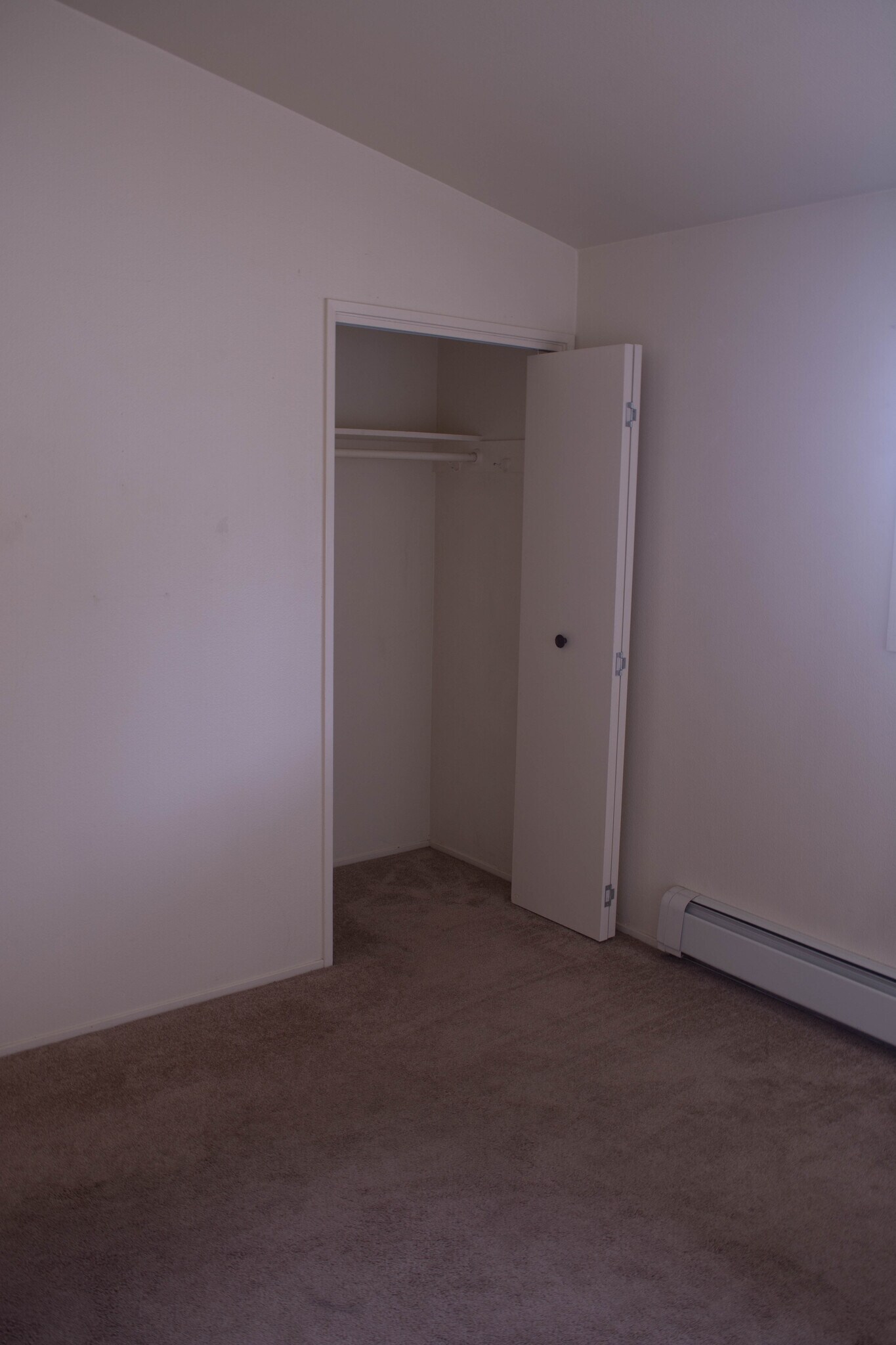 Rm3 Closet - 1709 Baker Ct