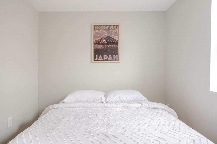 Building Photo - 1816 S 9th St