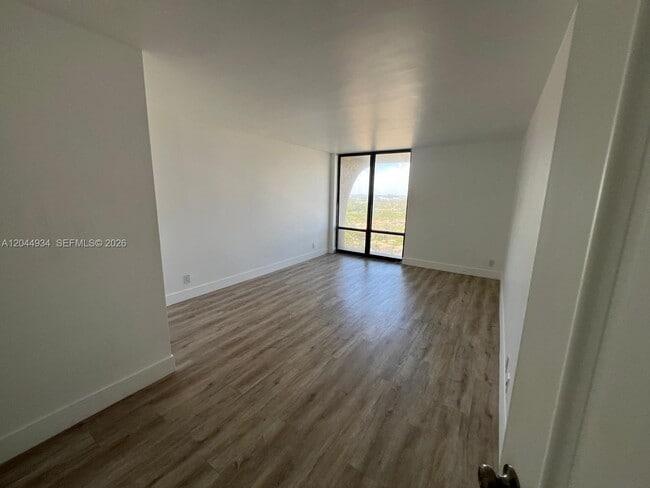 Building Photo - 1600 S Ocean Dr